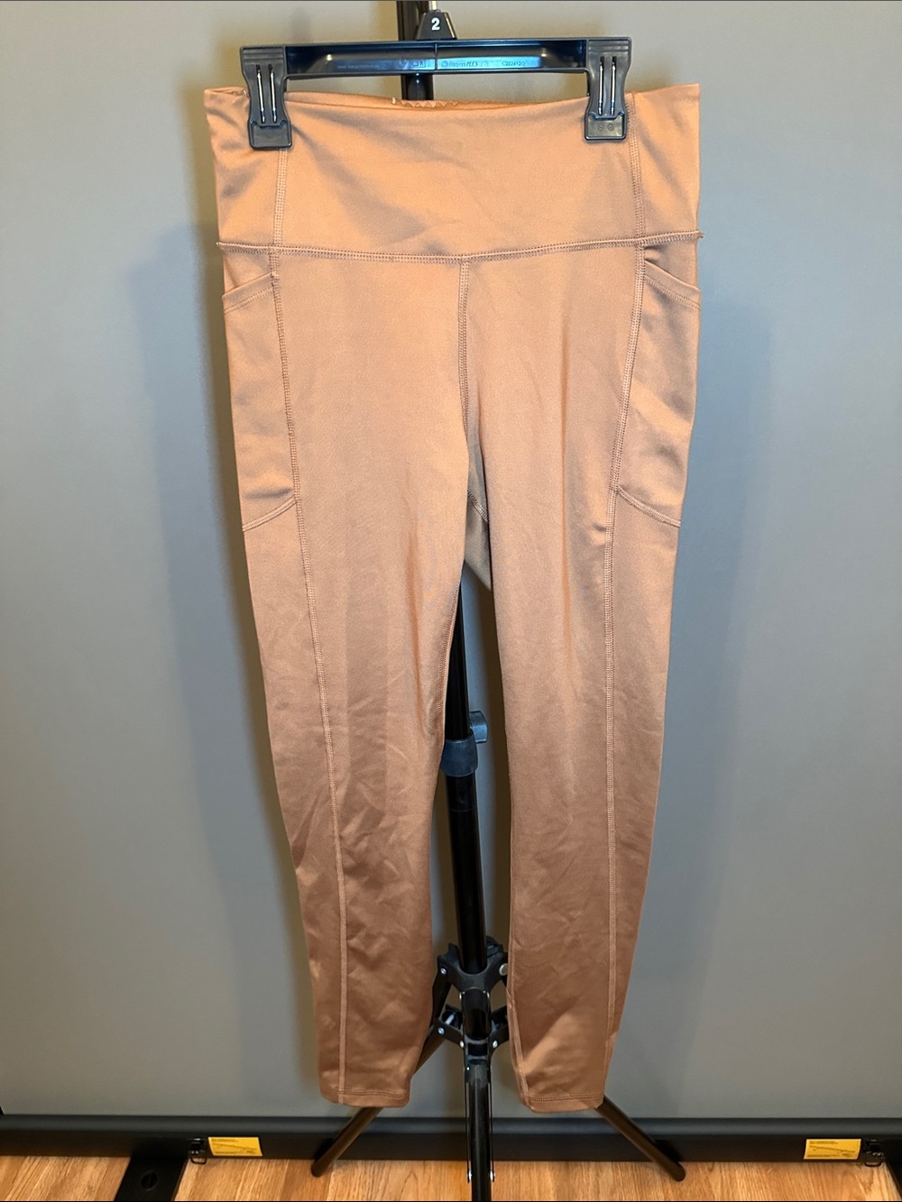 VSX High-Waist Leggings with Side Pockets in Peachy Nude